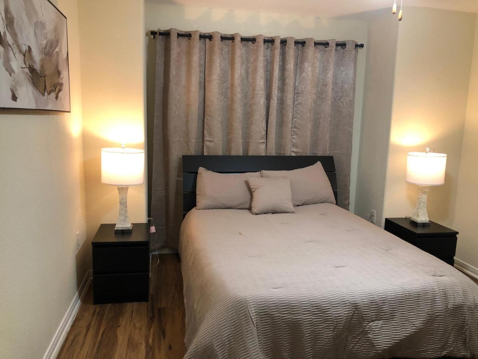 Spacious Villa Close To The Beach, 10 Sleeps غالفيستون، تكساس المظهر الخارجي الصورة